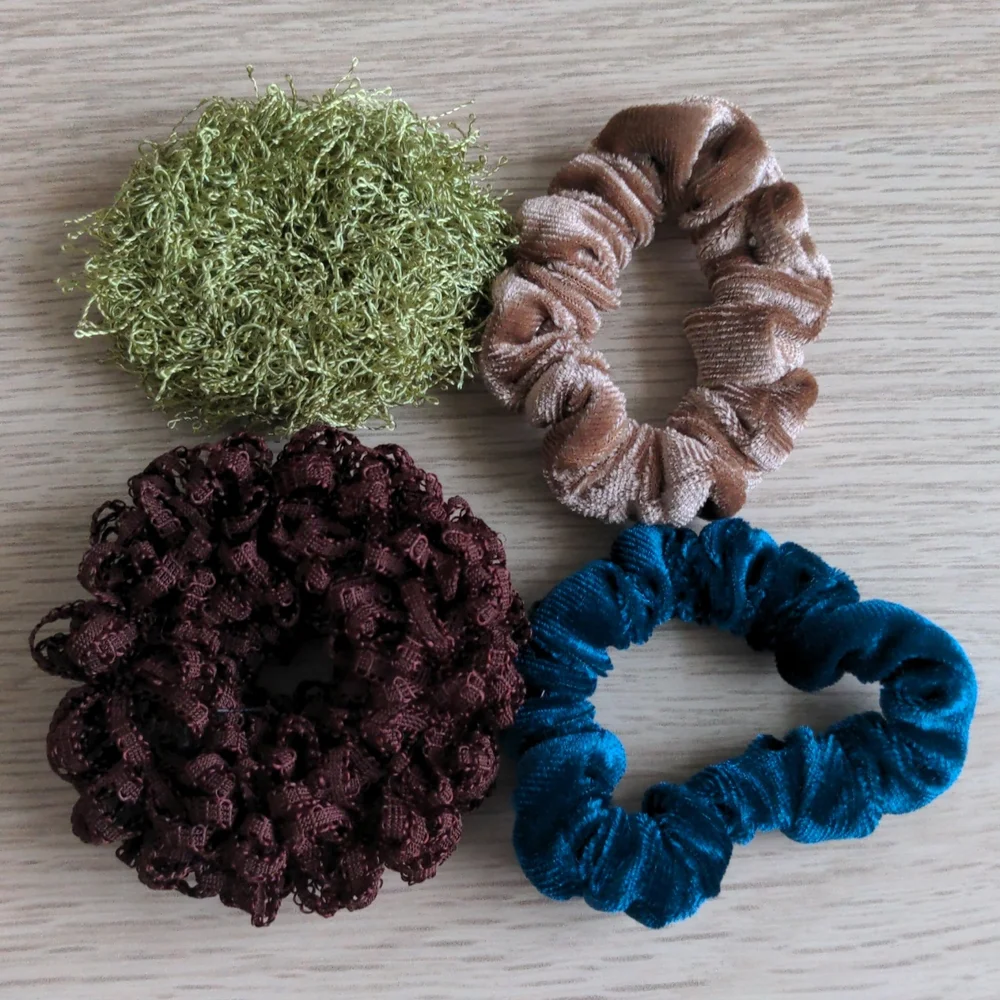 Hair accessories scrunchies